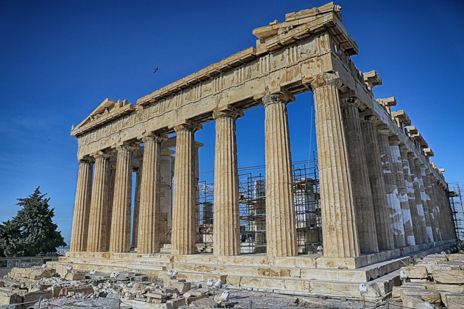 data-lemmaid="197766">希腊 /a>最杰出的古建筑群,是综合性的 a