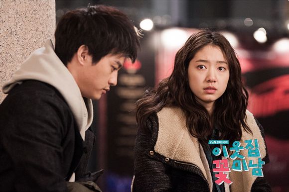  p>《邻家花美男》是由 a target="_blank" href="/item/尹施允