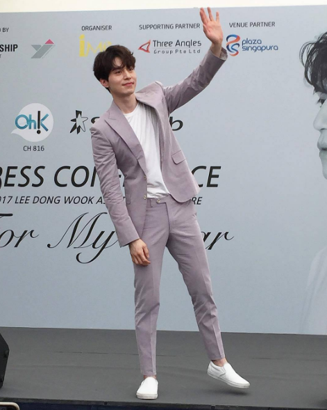  p>李栋旭(lee dong wook),1981年11月6日出生韩国首尔,韩国男演员