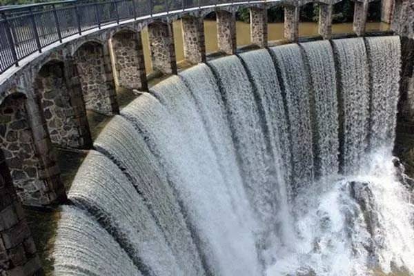  p>砌石坝坝身主要用石料浆砌而成的坝.