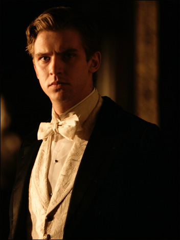  p data-id="gnwmrxx2y6">马修·克劳利(matthew crawley),生于1885年