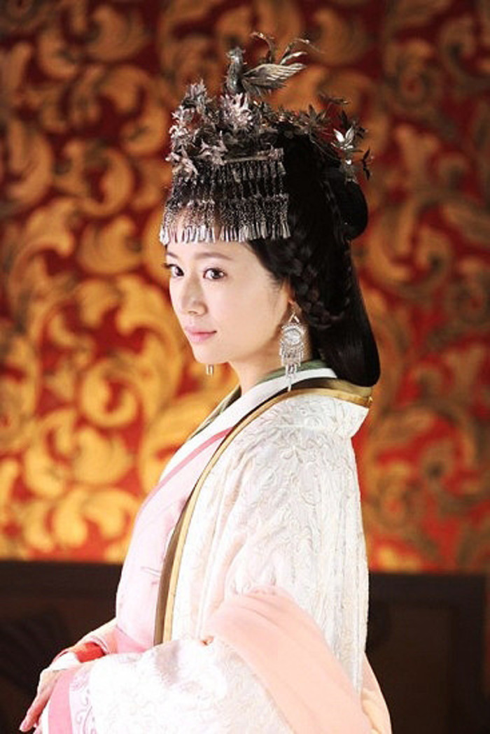  p>林心如(ruby lin),1976年1月27日出生于台湾省台北市,华语影视女