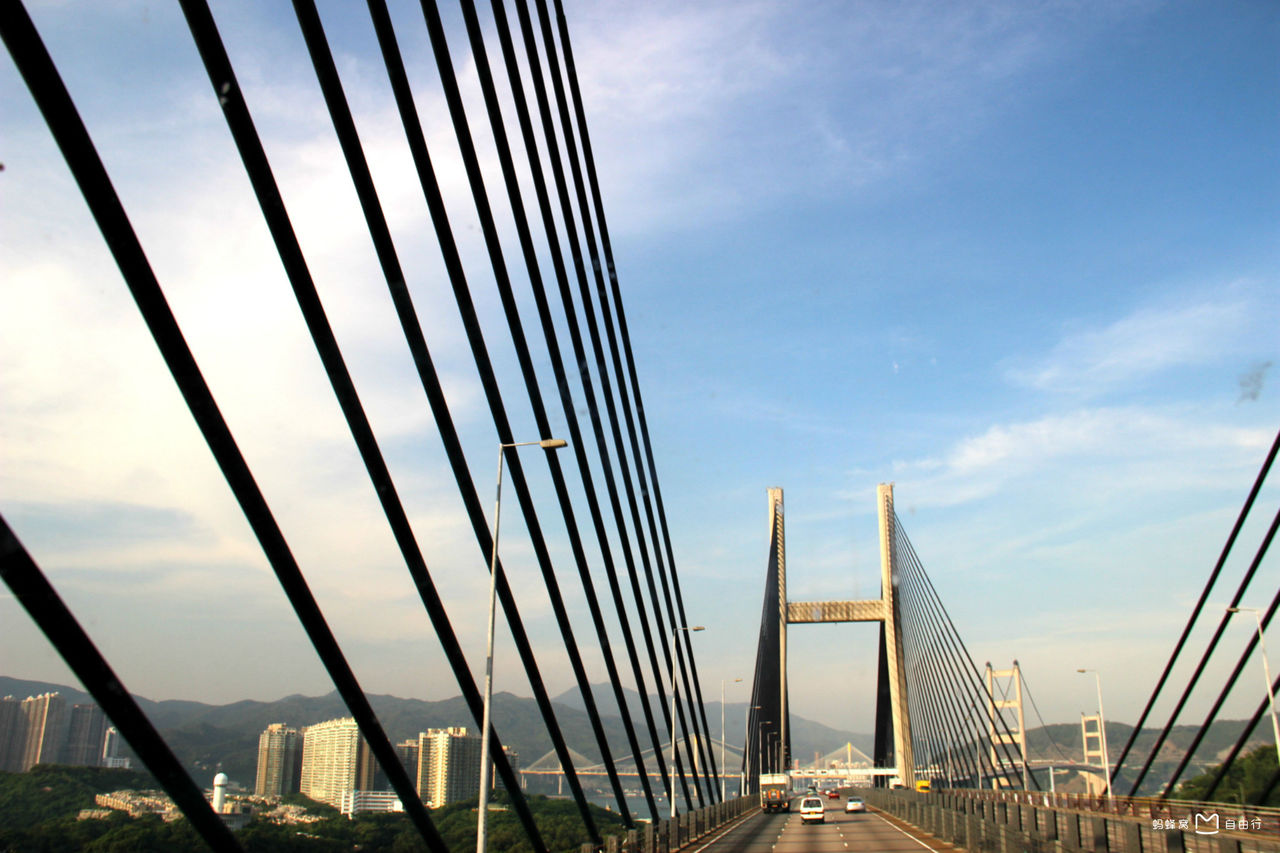  p>香港青马大桥,是全球最长的行车铁路双用悬索式 a target="_blank"