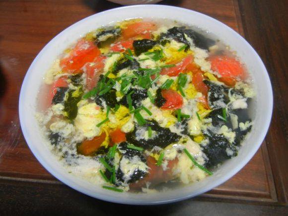 西红柿鸡蛋紫菜汤