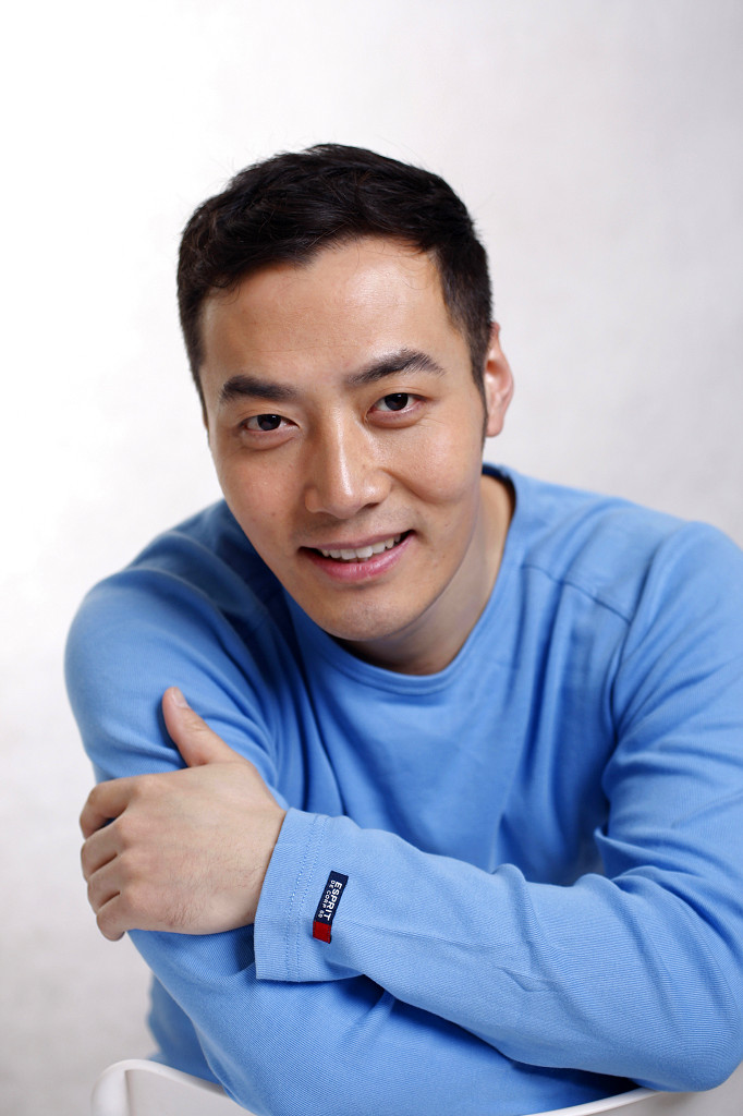  p data-id="gnx96gpuhd">王欢,中国内地男演员,主持人,毕业于 a