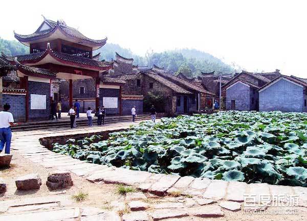  p>悦来温泉引旅游度假山庄坐落在湖南郴州市永兴县悦来乡,悦来温泉