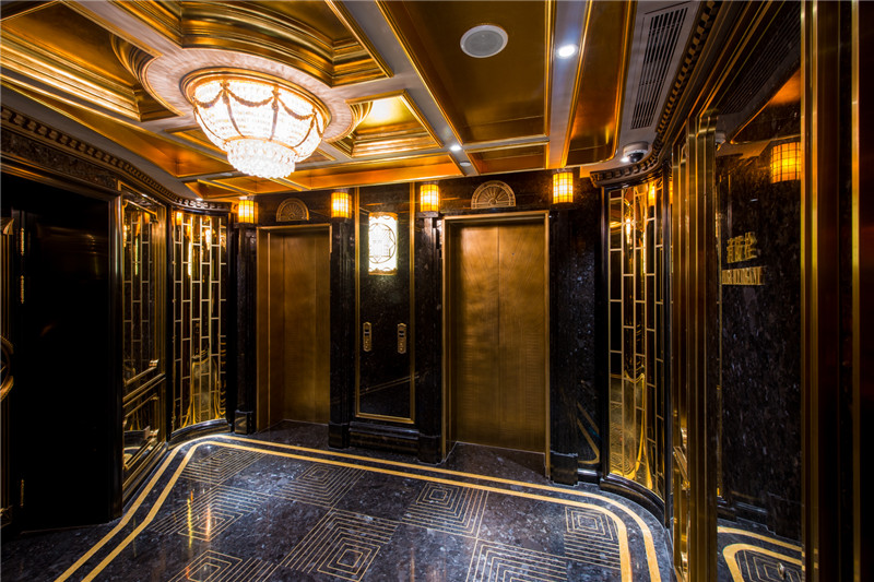 全称"百乐门大饭店舞厅",占地面积2550平方米