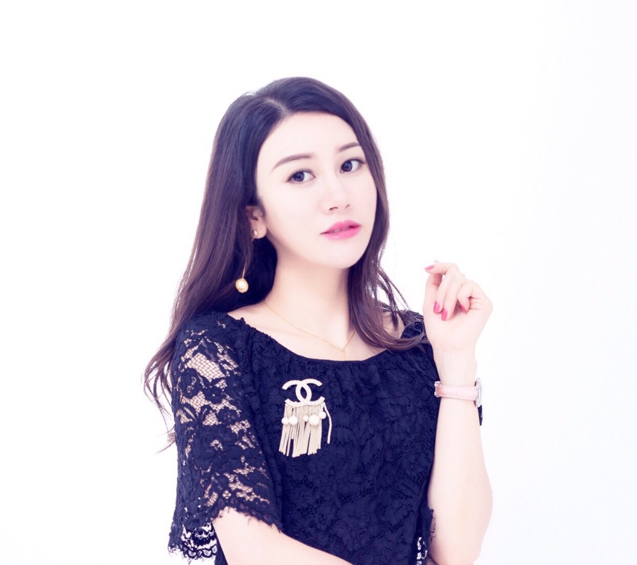  p data-id="gnzgvpoid1">曾红,中国内地女演员