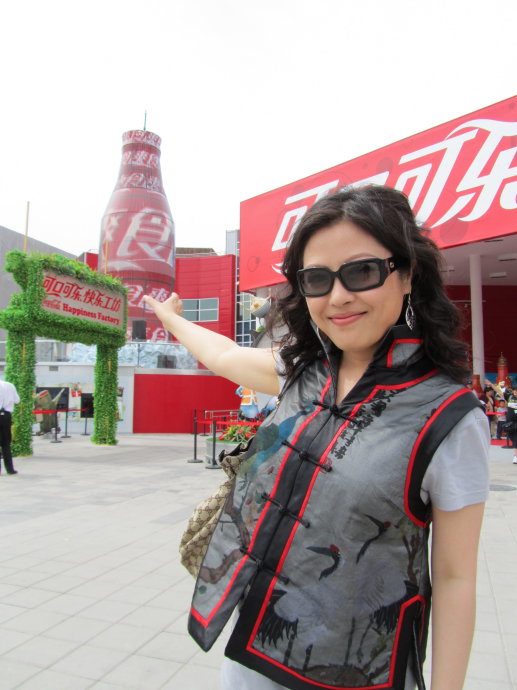 id="gnbr0nus7c">李东宁,中国国际电视台新闻频道新闻播音员,主持《 a