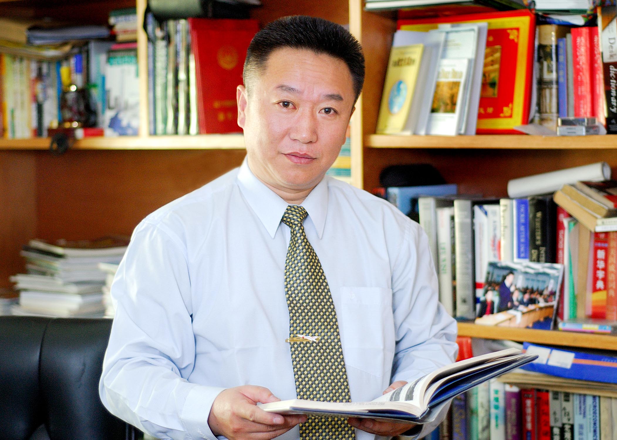  p>刘俊奇,1962年出生,经济学博士,金融学教授, a target="_blank"