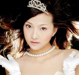 杨旭,毕业于 a target="_blank" href="/item/四川师范大学电影电视