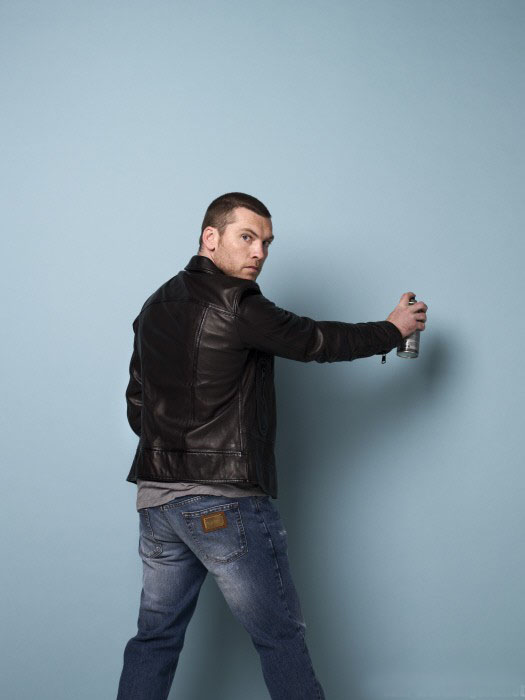  p>萨姆·沃辛顿(sam worthington),1976年8月2日出生于英国萨里郡哥