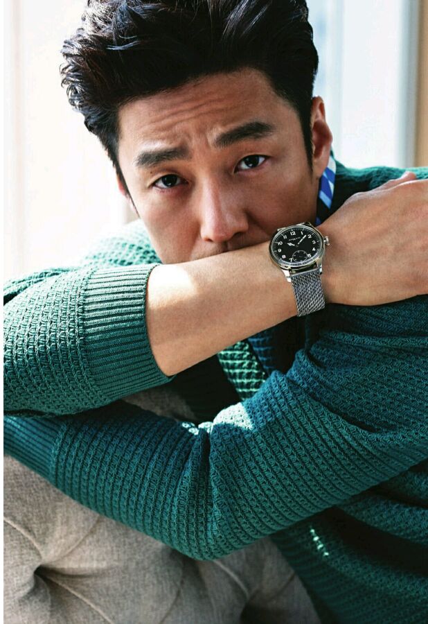  p>池珍熙,1971年6月24日出生于韩国首尔,韩国男演员,毕业于明知专业