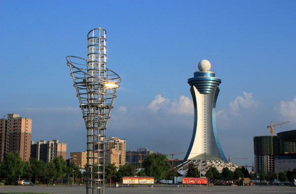  p data-id="gnhhdr696f">天中广场位于驻马店市开源大道与乐山大道