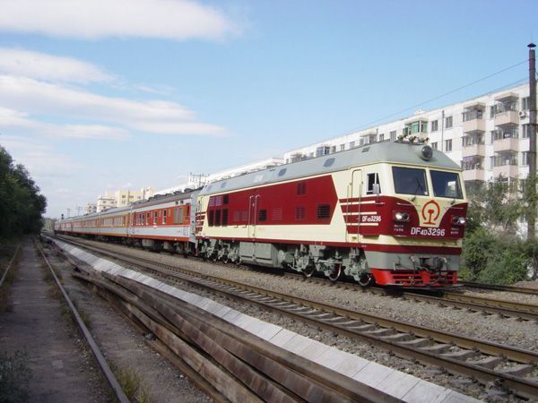  p> a href="#" data-lemmaid="8377661">东风型内燃机车 /a>是大连