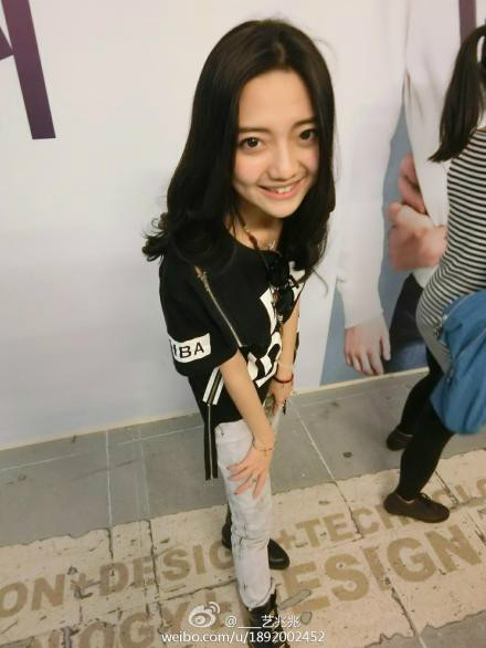  p>张兆艺,1994年12月17日出生于河北省邯郸市,中国内地女演员.