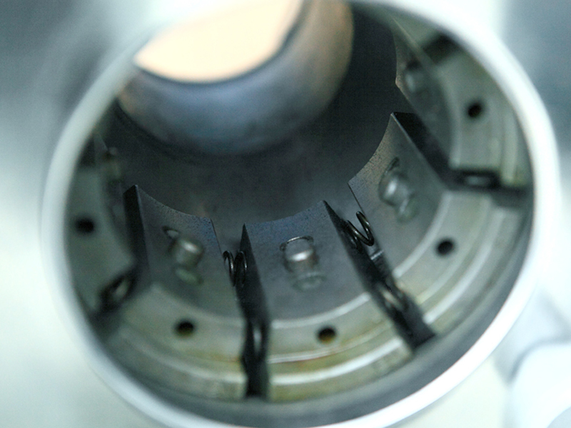  p>扣压机(现在市场又称缩管机,压管机,扣管机,扣合机,铆合机缩口机等