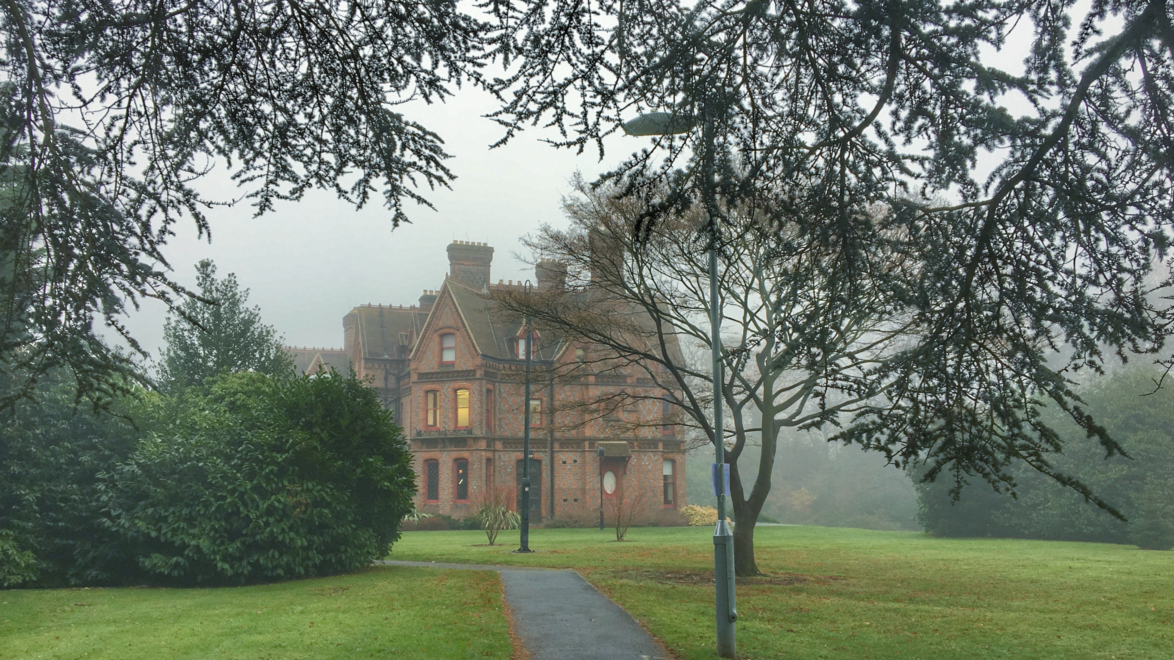  p>雷丁大学(university of reading)位于 a target="_blank" href="