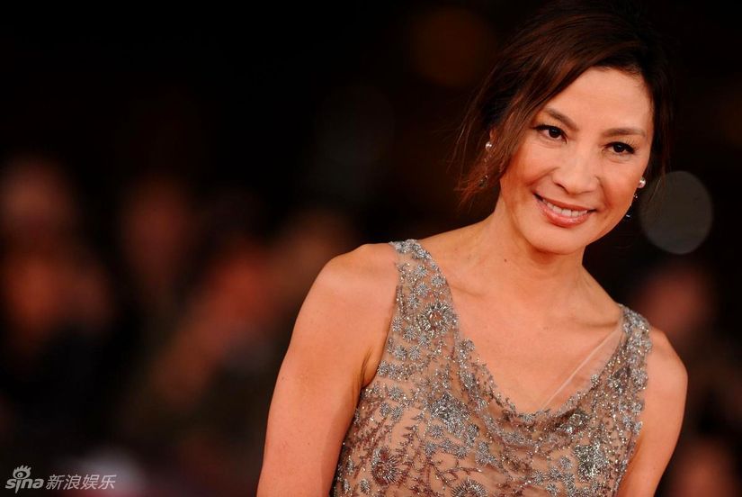  p>杨紫琼(michelle yeoh),1962年8月6日出生于马来西亚霹雳州怡保