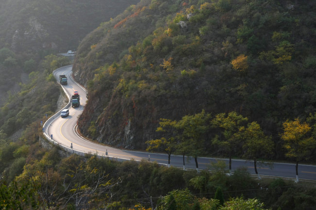  p>北京—拉萨公路(简称京拉线,编号g109)东北起 