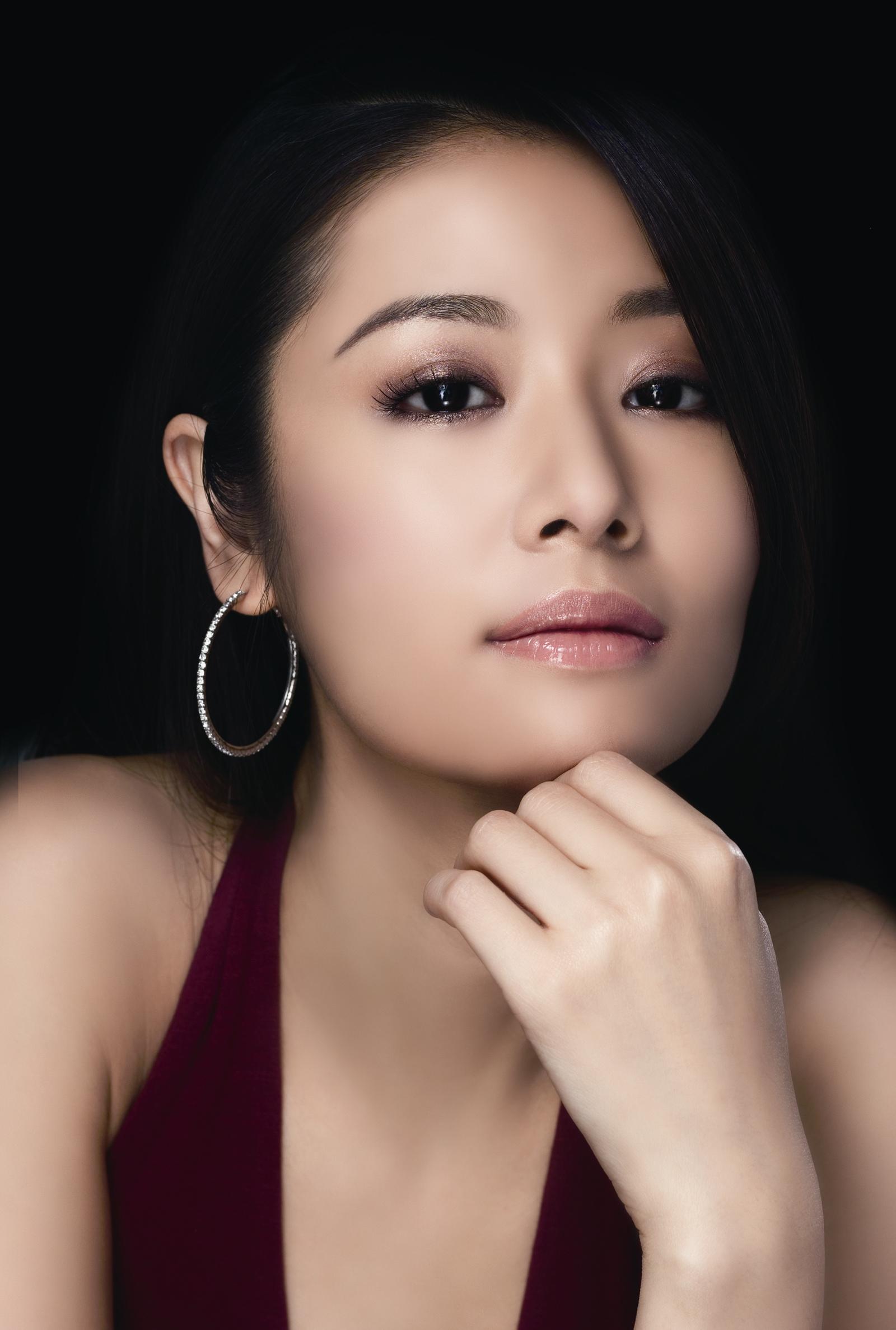  p>林心如(ruby lin),1976年1月27日出生于台湾省台北市,华语影视女