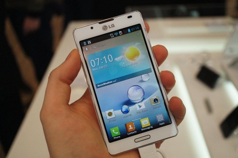  p>lg p715 optimus l7 ii是一款智能手机,手机屏幕为4.