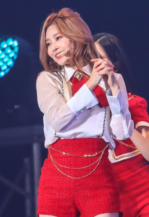  p data-id="gncni1kksj">金珉周