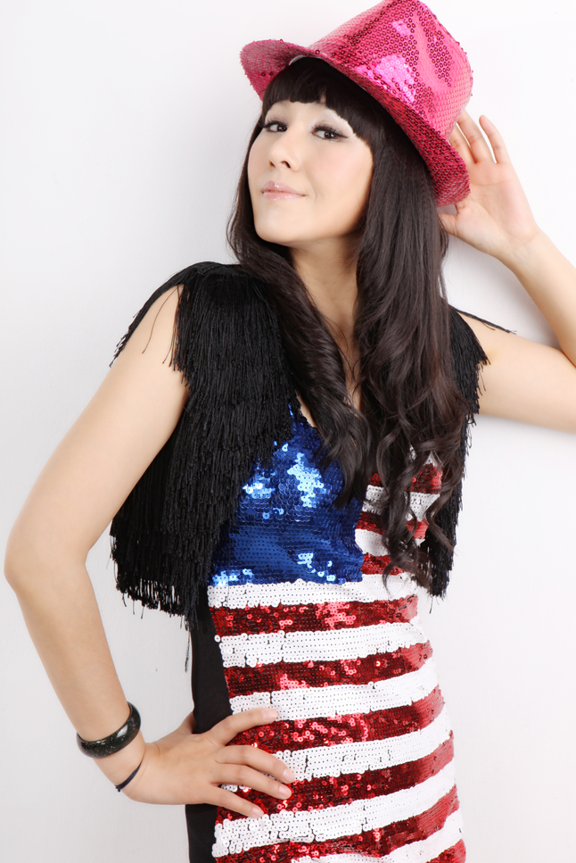  p>乌兰托娅,曾用名王丽娜,8月21日出生于内蒙古自治区 a target="