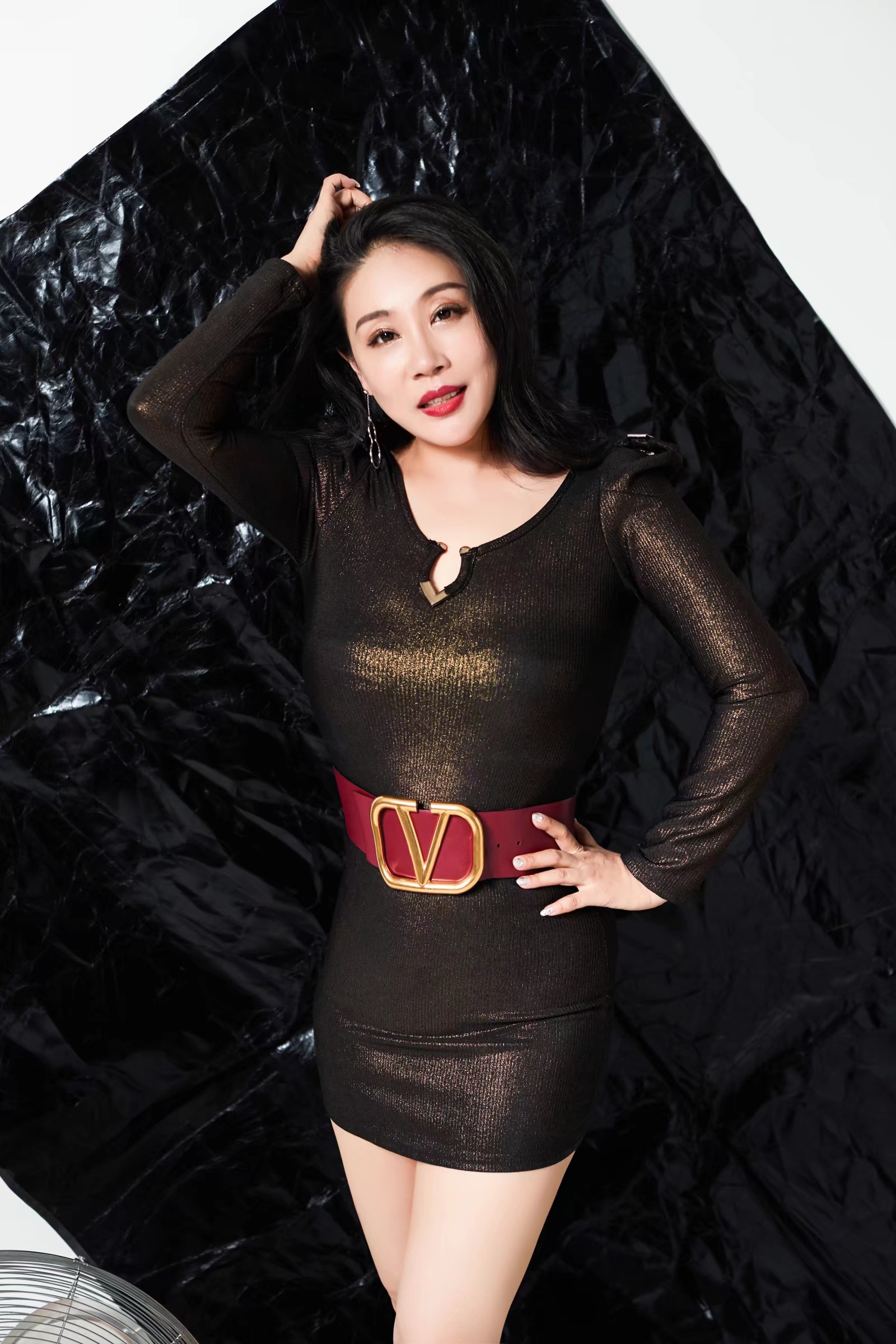 年在辽宁青年歌手大奖赛获得二等奖,2004年,门丽毕业于沈阳音乐学院