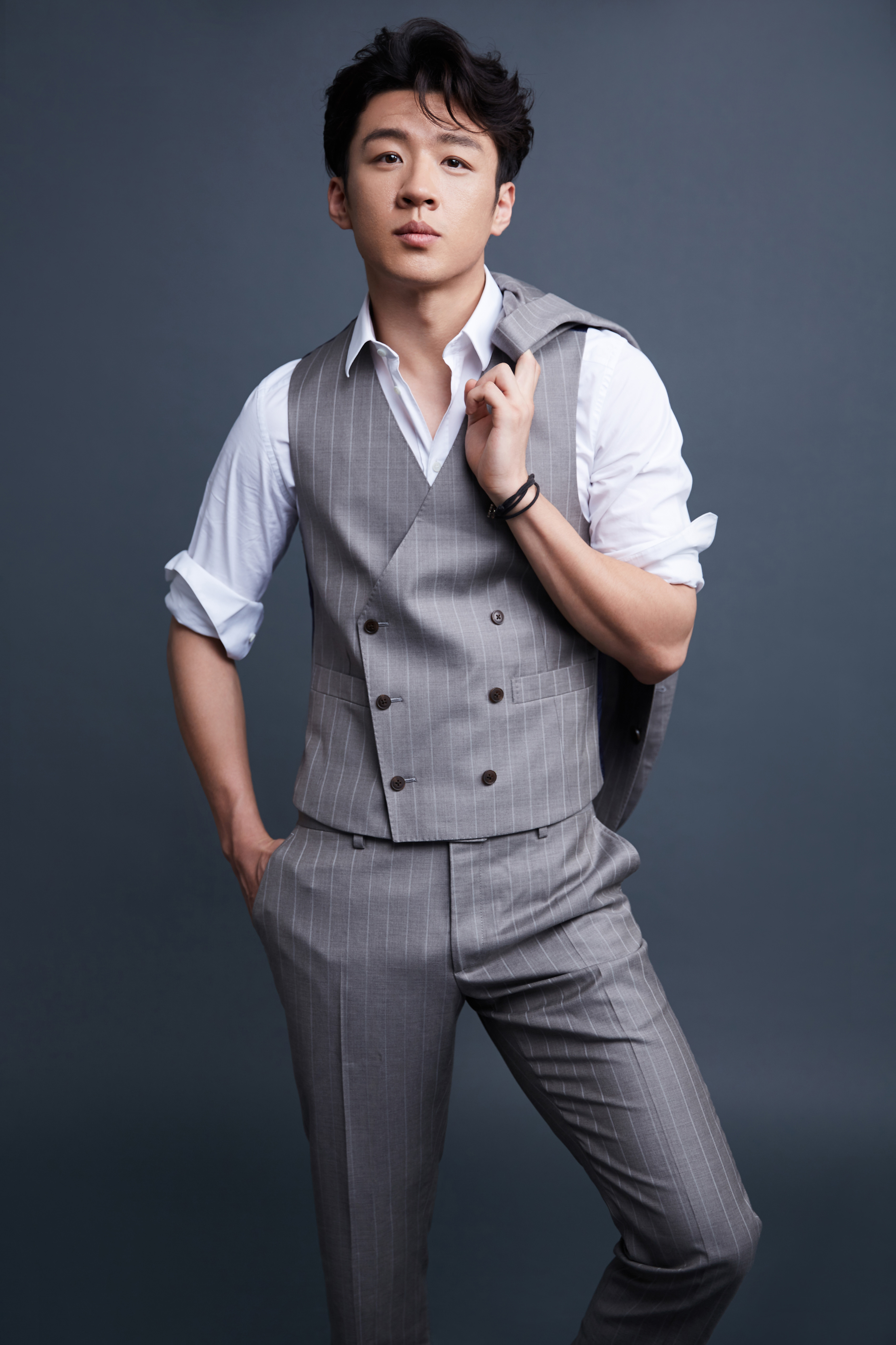  p data-id="gnyuc06nij">苏鑫,出生于山东省,毕业于 a target="