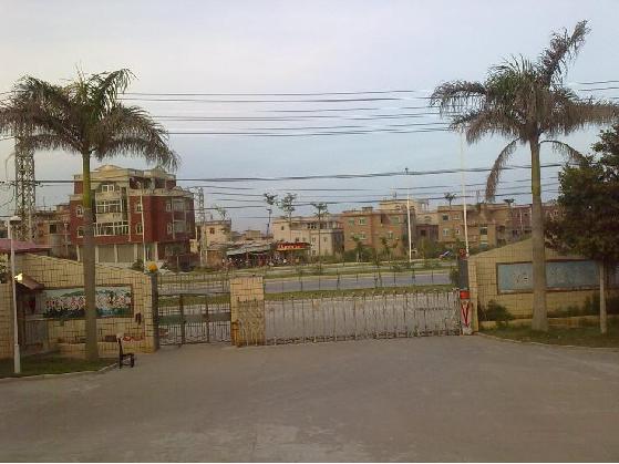 href="#" data-lemmaid="2279862">晋江市 /a>南峰中学位于晋江市永和