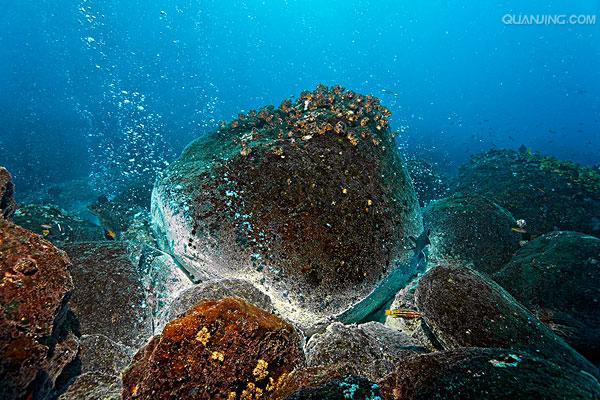  p>太平洋(pacific ocean)是世界上最大,最深,边缘海和岛屿最多的大洋