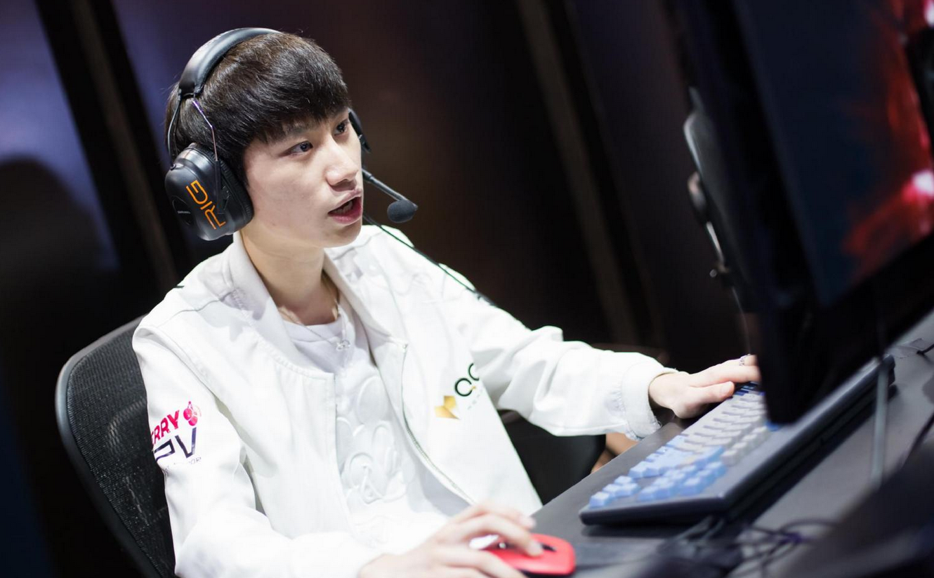  p>金泰相(游戏id:doinb),1996年12月30日出生于 a target="_blank"