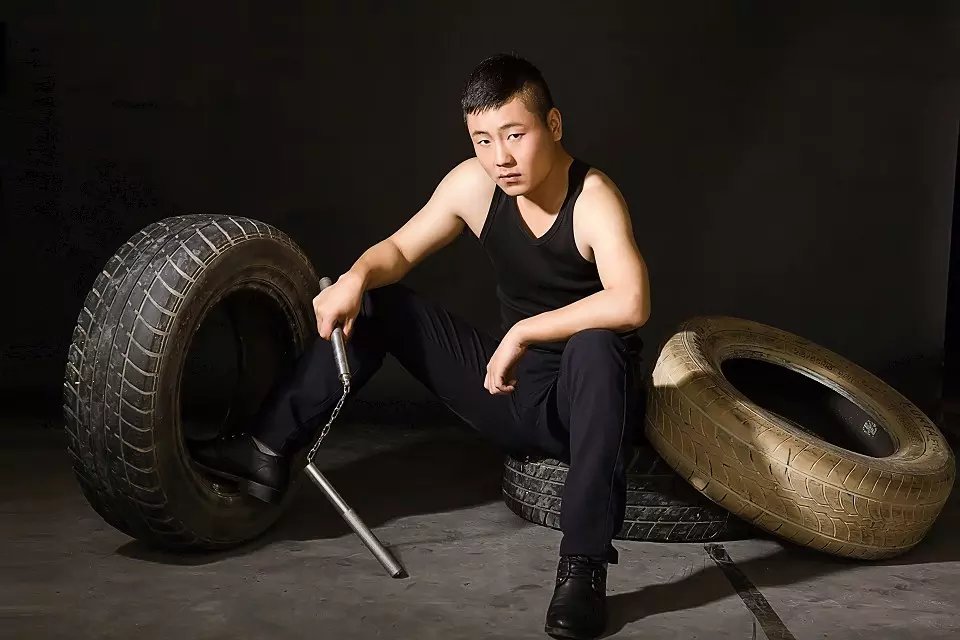  p>张永康,1990年1月15日出生于甘肃省平凉市,中国内地影视男演员