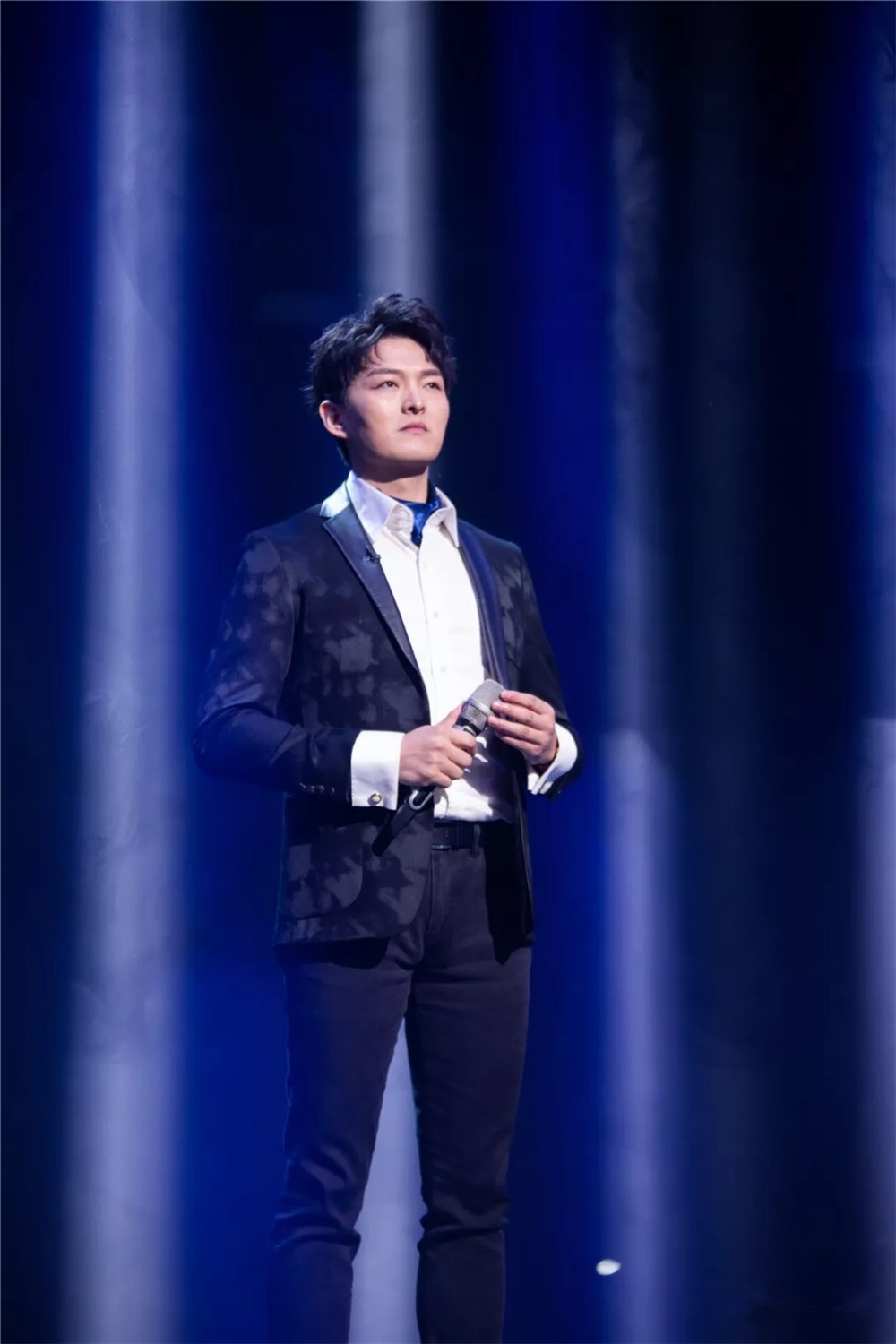 ug80">王凯,1983年2月21日出生于河北省,中国内地男高音歌手,歌剧演员