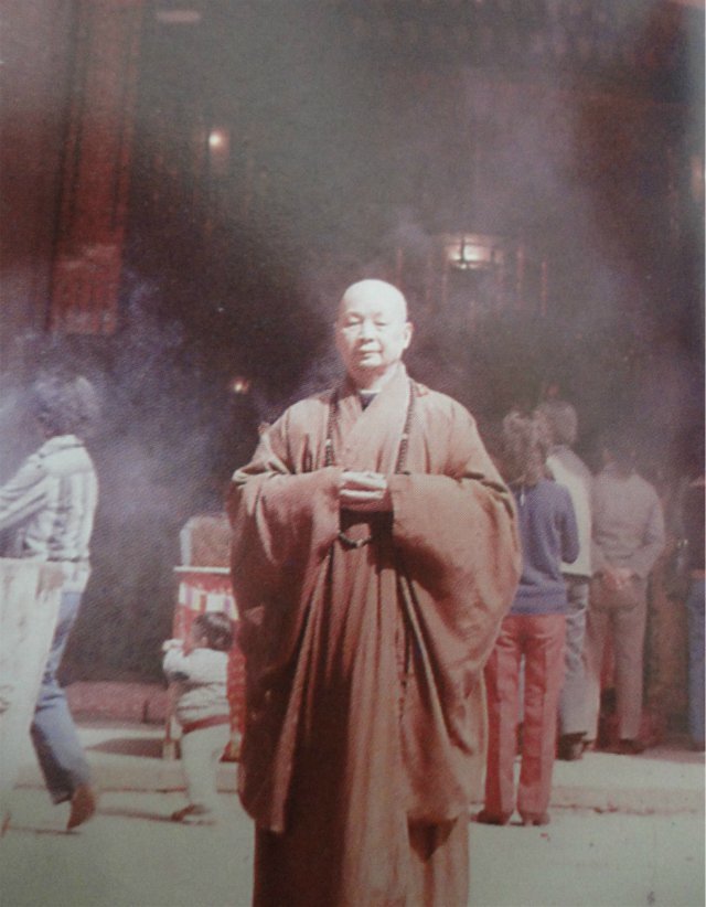  p>广东省潮州开元寺方丈,岭东佛学院院长,新兴国恩寺方丈定然法师
