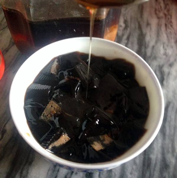 蜜汁龟苓膏