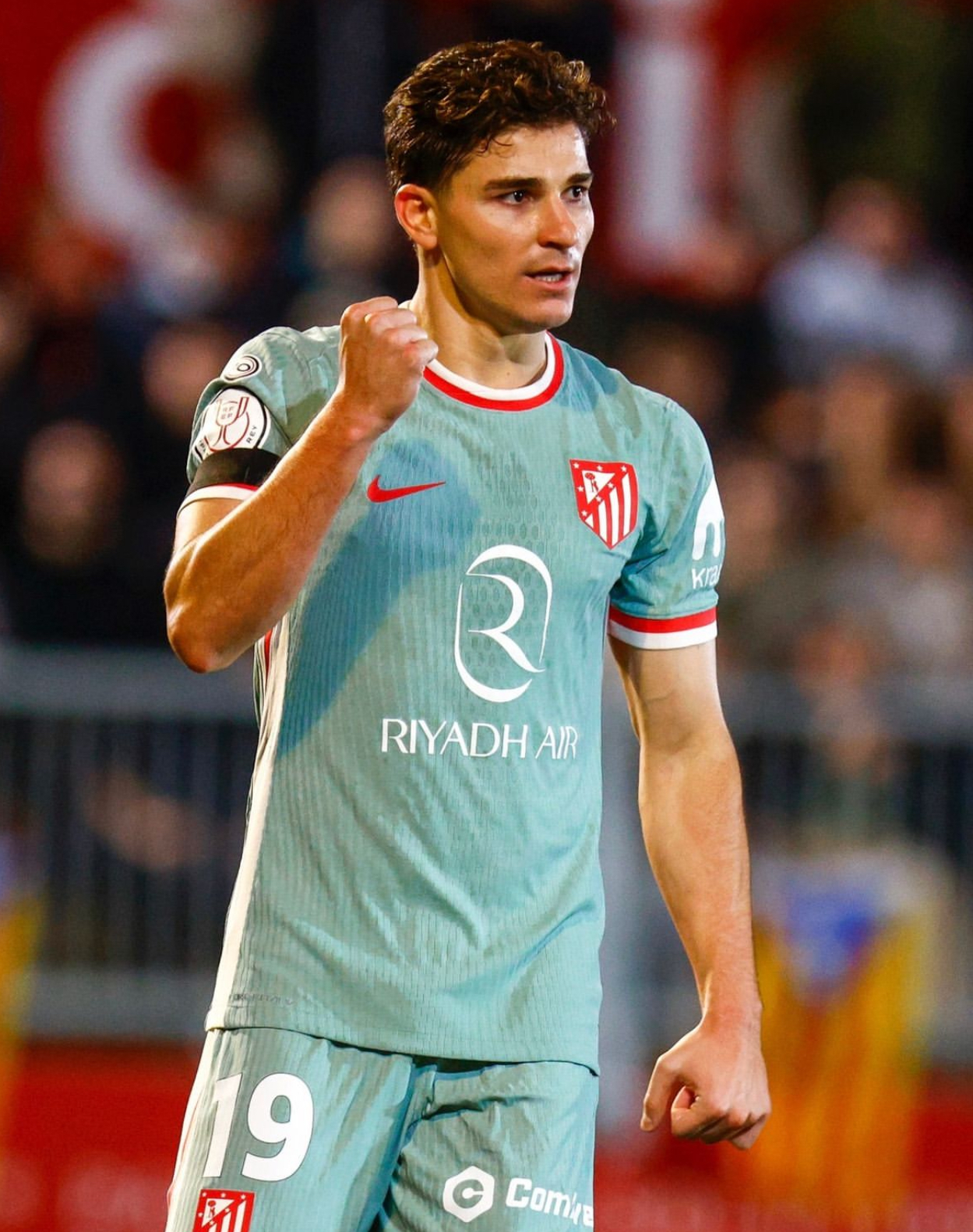 胡利安·阿尔瓦雷斯