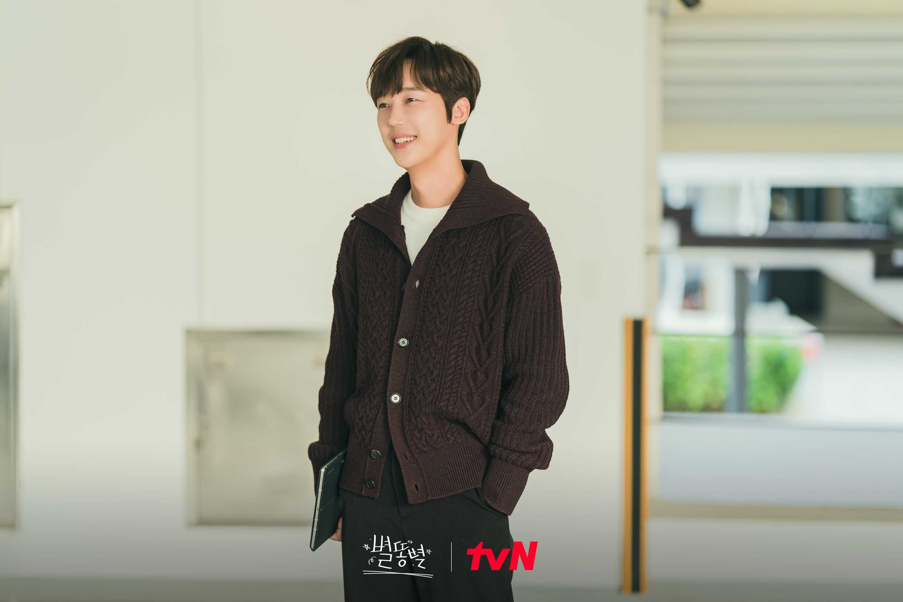  p>《流星》由李秀贤执导,崔英宇编剧, a target="_blank" href="