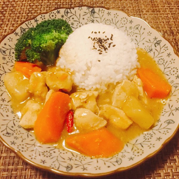 山药鸡肉咖喱饭