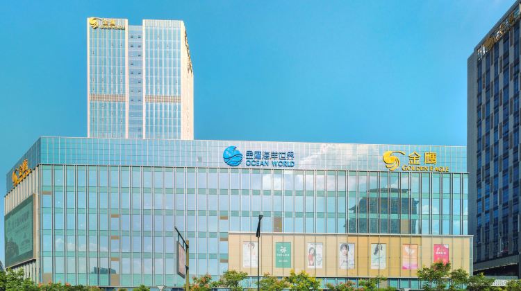  p>金鹰海洋世界位于盐城市解放南路268号金鹰聚龙湖店购物中心负一楼