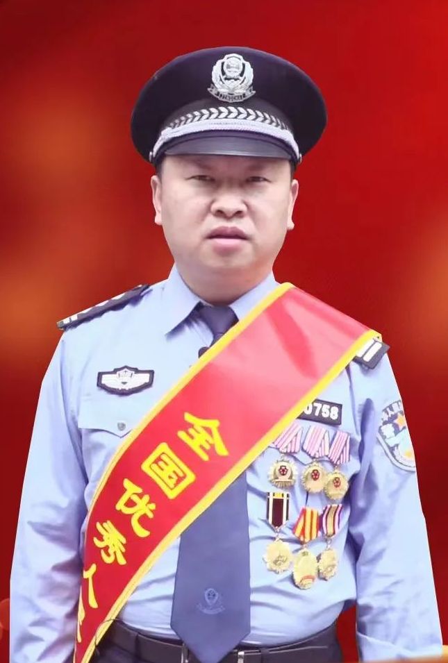  /p> p>现任叶县公安局治安管理大队大队长. /p>