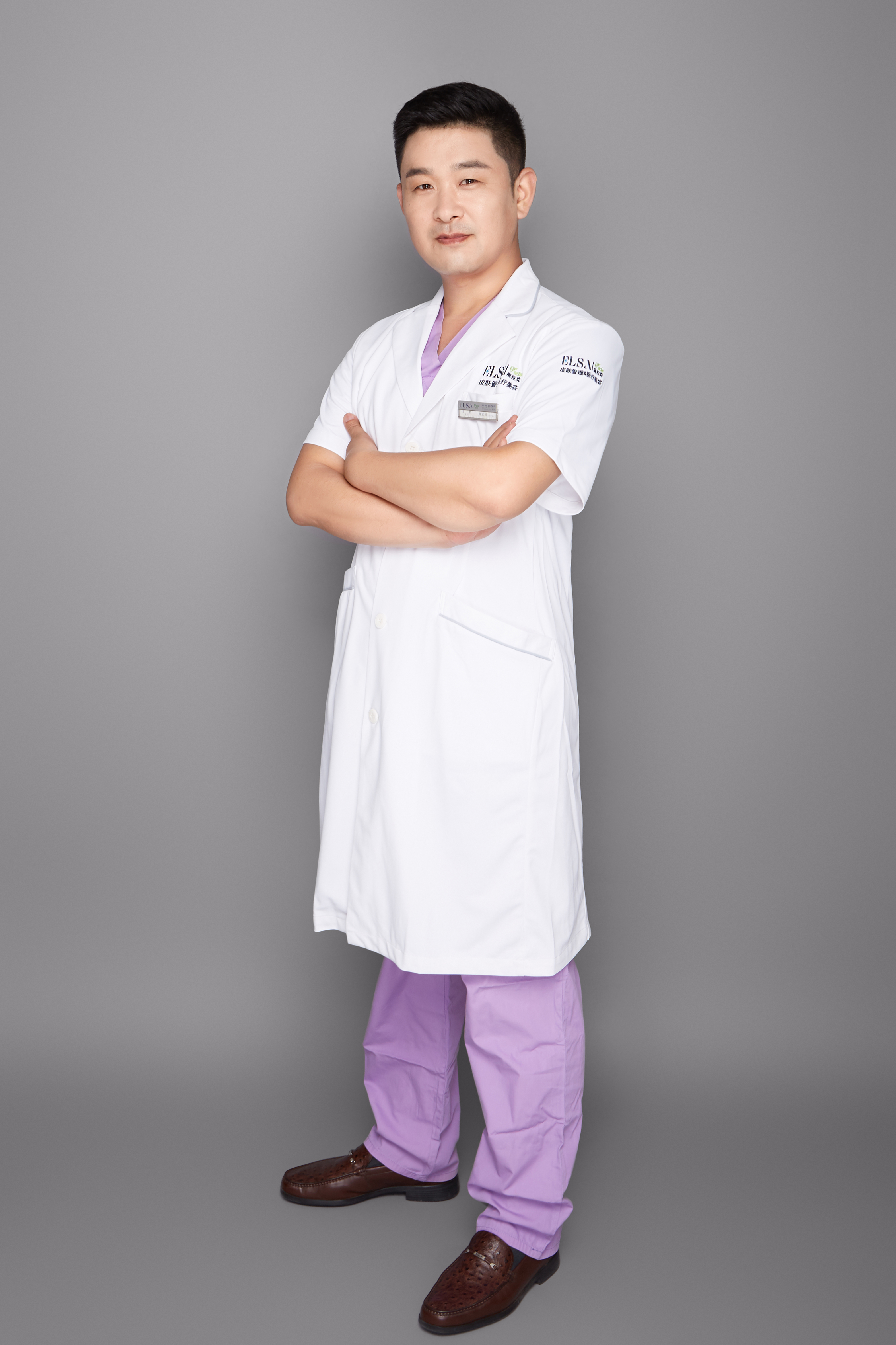  p>李朝阳,男,执业医师,现任职于南通幻美医疗美容诊所. /p>