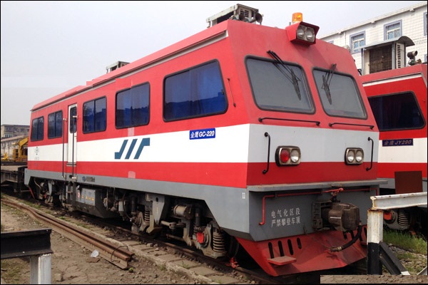  p data-id="gnwpmg2tl1">轨道车(含拖车,下同)是铁路设备维修,大修