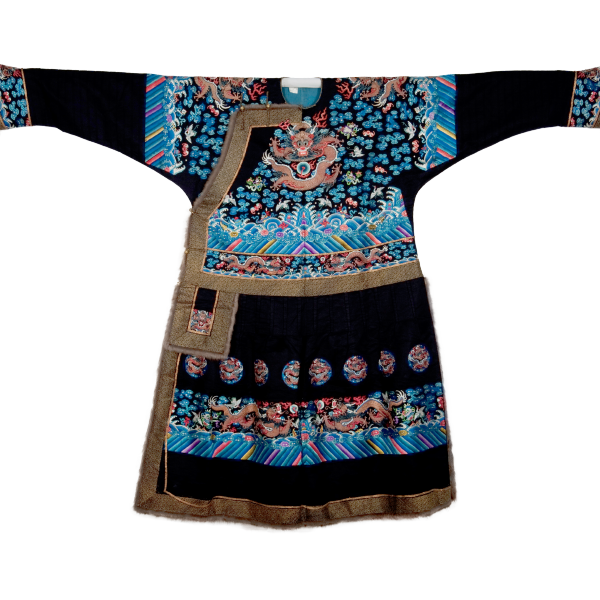 清光绪青绸绣云蝠金龙皮朝袍