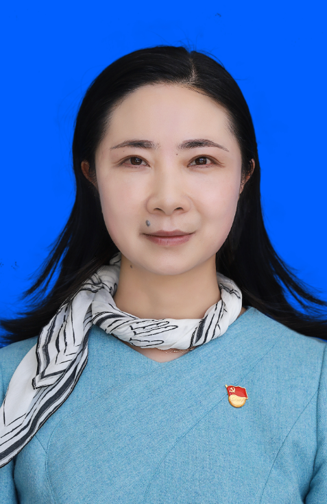 女,汉族,1982年4月生,中共党员,现任达孜区委副书记,区长