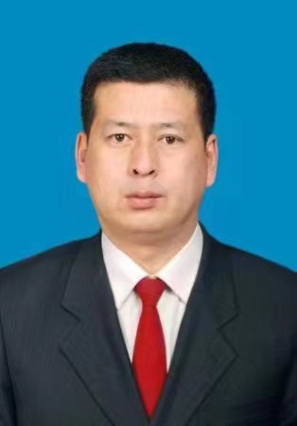  /p> p data-id="tz5abpnas5tb">现任黑龙江省穆棱市政协秘书长. /p>