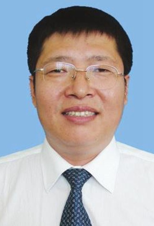  p>张立峰,男,汉族,1967年9月出生,吉林扶余人,中共党员,高级会计师.