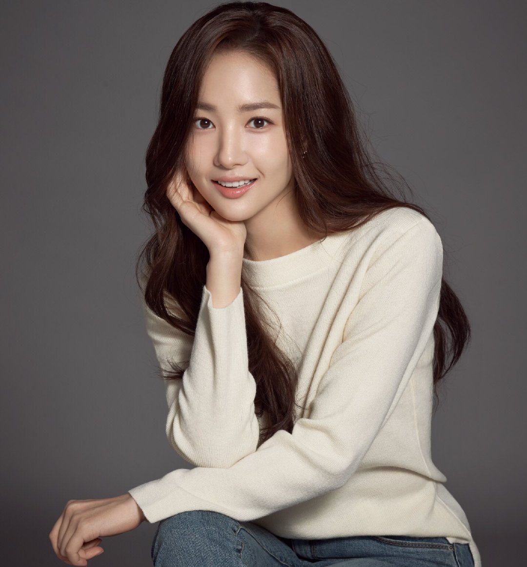 park min young) /i>,1986年3月4日出生于首尔特别市,韩国女演员