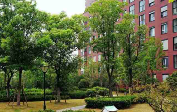  p>朗诗绿色水岸家园位于苏州市吴中木渎,由苏州朗华置业有限公司建成